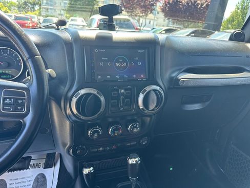 Used 2014 Jeep Wrangler Unlimited Sport w/ Quick Order Package 24S AWD/4WD image 13