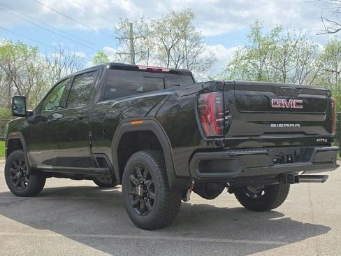 New 2026 GMC Sierra 2500 AT4 w/ AT4 Premium Plus Package AWD/4WD image 15