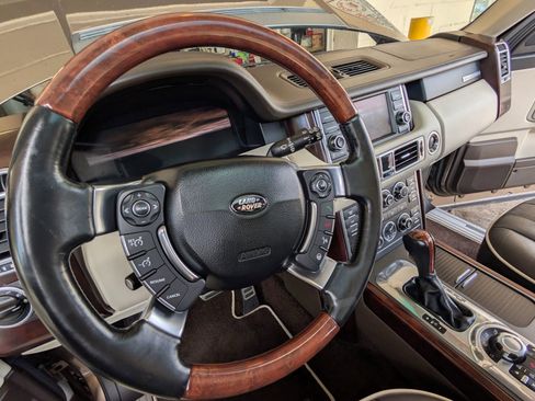 Used 2011 Land Rover Range Rover Supercharged AWD/4WD image 13
