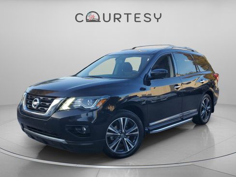 Used 2020 Nissan Pathfinder Platinum image 1