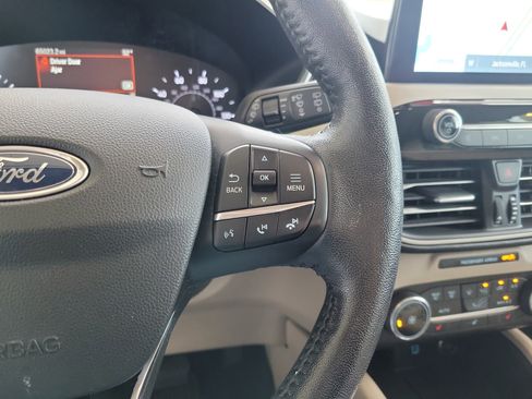 Used 2020 Ford Escape SEL image 18