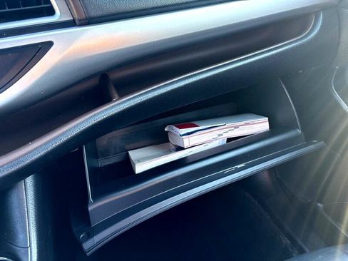 Used 2019 Toyota Highlander XLE image 27