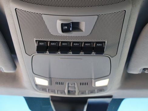 Used 2022 Ford F450 Limited w/ FX4 Off-Road Package image 32