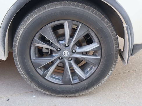 Used 2018 Nissan Murano SV w/ Premium Package FWD image 28