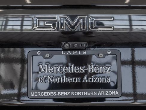 Used 2024 GMC Yukon XL Denali Ultimate AWD/4WD image 15