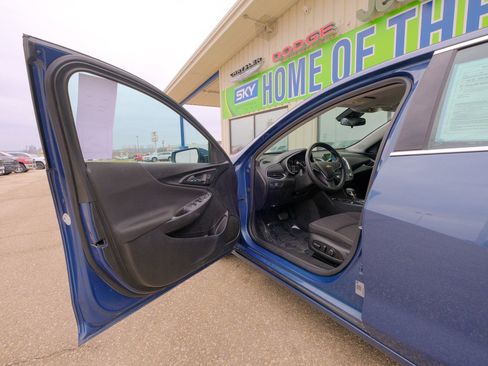 Used 2024 Chevrolet Malibu LT image 25