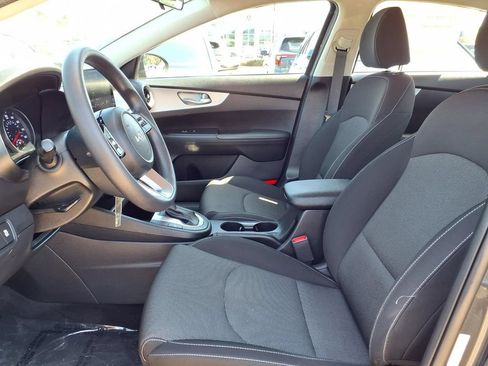 Certified 2023 Kia Forte LXS w/ LXS Technology Package FWD image 6