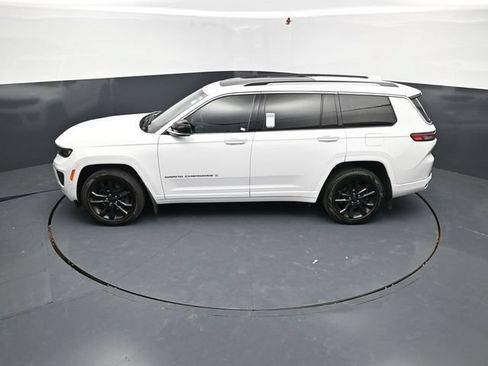Used 2021 Jeep Grand Cherokee L Overland w/ Advanced Protech Group III AWD/4WD image 60
