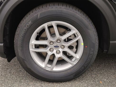 New 2026 Ford Explorer Active image 31