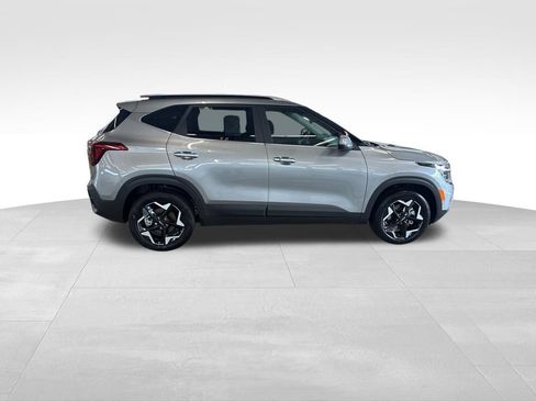 Certified 2026 Kia Seltos EX AWD/4WD image 8