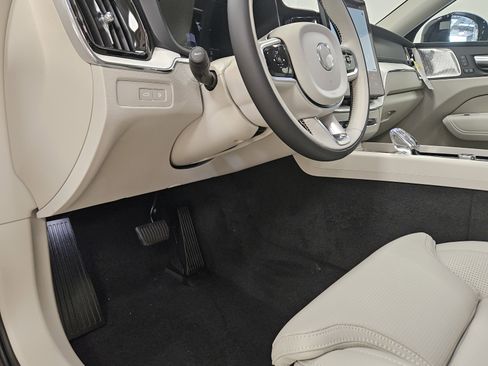 New 2026 Volvo XC60 T8 Ultra AWD/4WD image 45