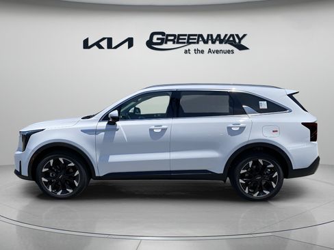 Used 2025 Kia Sorento SX FWD image 2