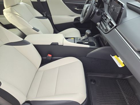 New 2025 Lexus ES 350 ES 350 w/ Premium Package image 10
