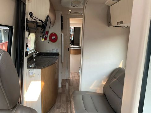 Used 2013 Mercedes-Benz Sprinter 3500 image 36