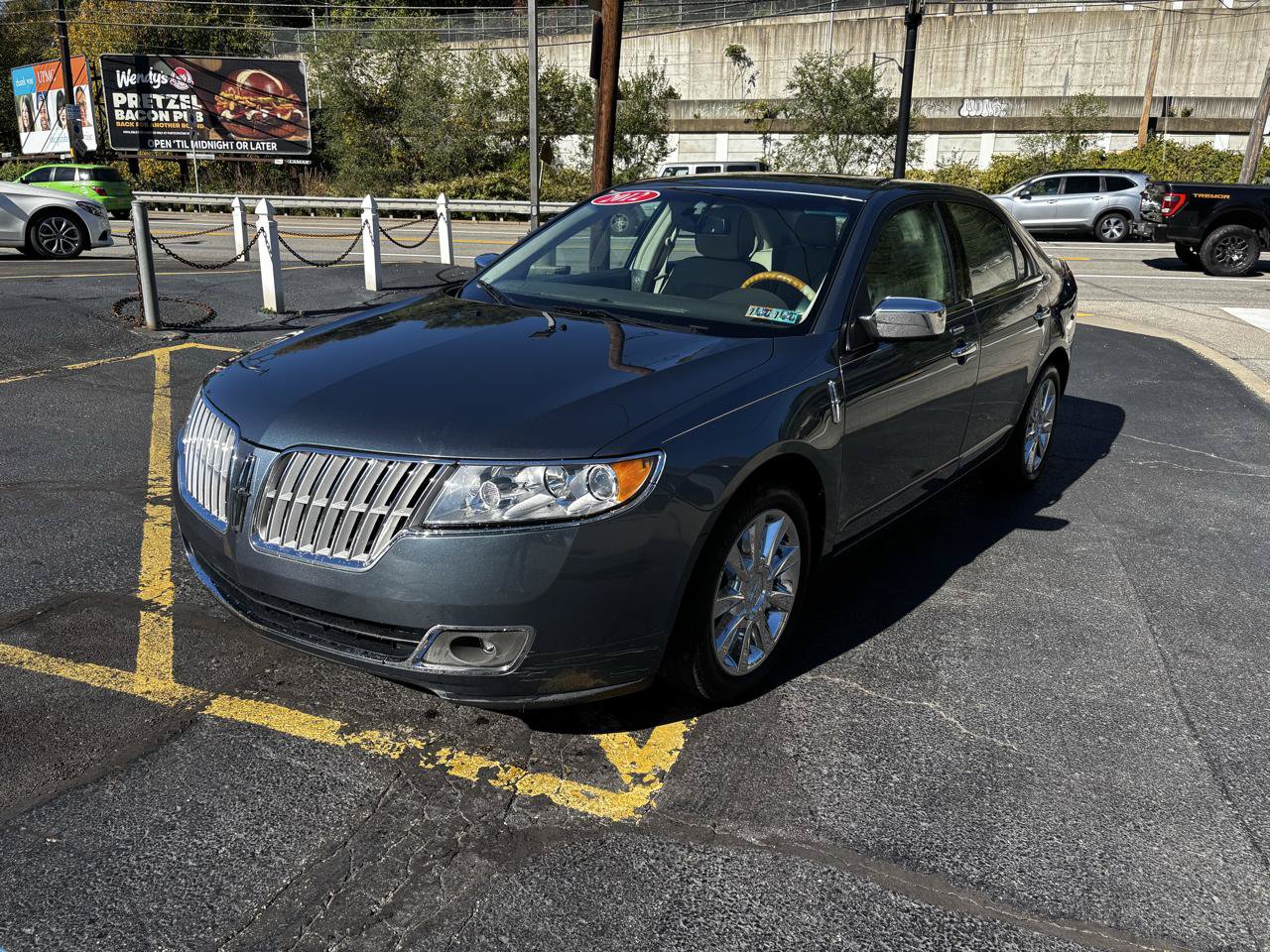 Used 2012 Lincoln MKZ FWD image 3