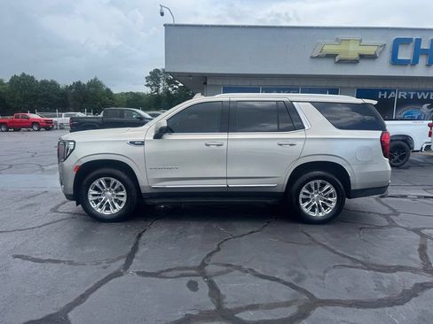 Used 2022 GMC Yukon SLT w/ SLT Luxury Package AWD/4WD image 2
