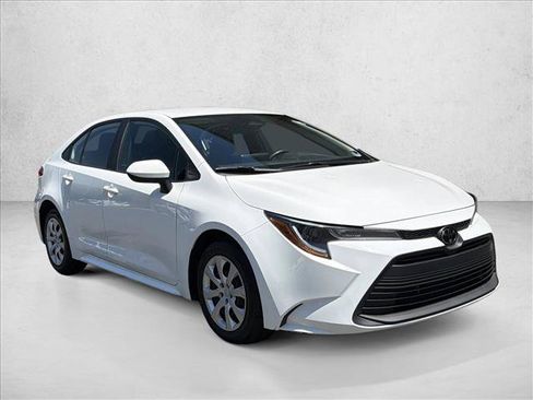 Used 2024 Toyota Corolla LE FWD image 3