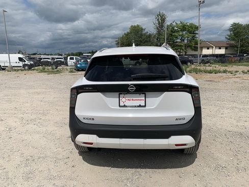 New 2025 Nissan Kicks SV w/ SV Premium Package image 6