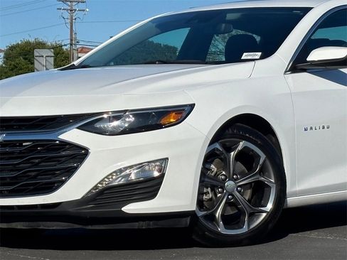 Certified 2023 Chevrolet Malibu LT image 2
