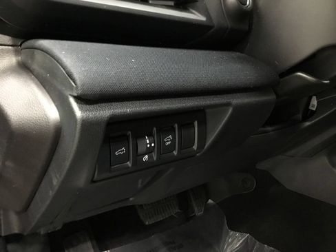 Used 2023 Subaru Outback Premium AWD/4WD image 9