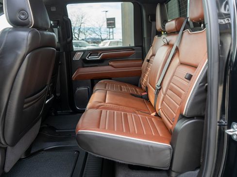 Used 2024 GMC Sierra 2500 Denali Ultimate image 13