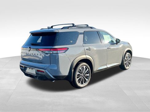 New 2026 Nissan Pathfinder Platinum image 7