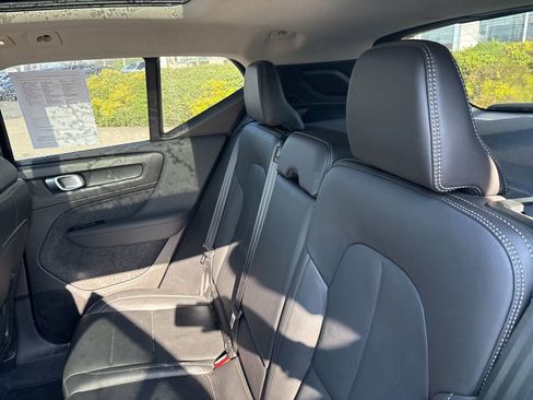 Used 2025 Volvo XC40 B5 Plus AWD/4WD image 29