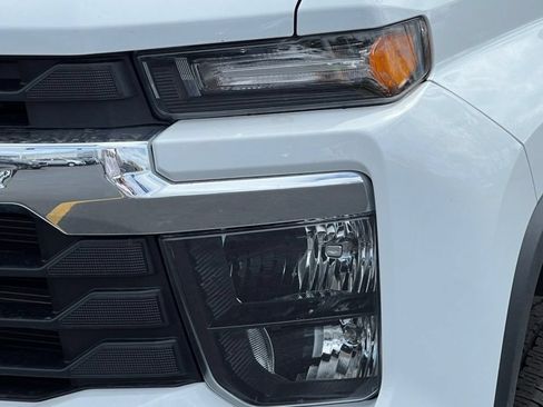 Used 2025 Chevrolet Silverado 2500 LT w/ Convenience Package AWD/4WD image 36