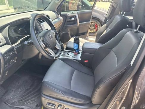 Used 2023 Toyota 4Runner SR5 Premium w/ Moonroof Package RWD image 4