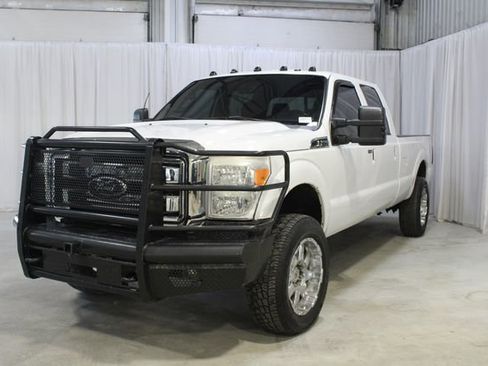 Used 2011 Ford F350 Lariat w/ Lariat Interior Pkg image 32