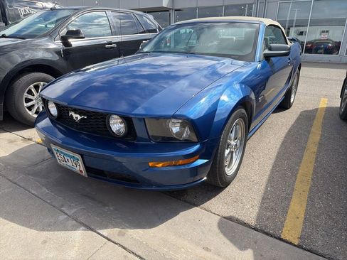 Used 2006 Ford Mustang GT Premium image 9
