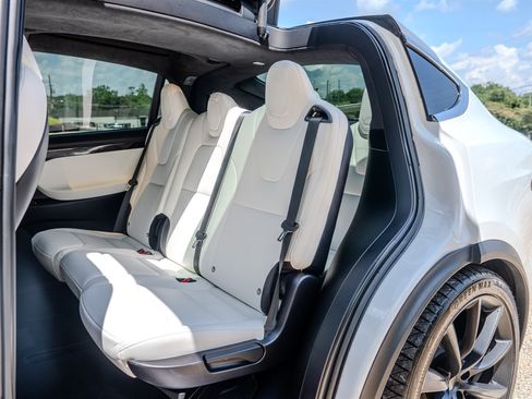Used 2020 Tesla Model X Long Range AWD/4WD image 31