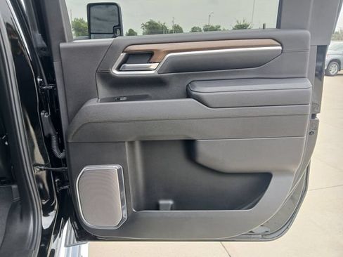 Certified 2025 Chevrolet Silverado 2500 High Country w/ Technology Package AWD/4WD image 22
