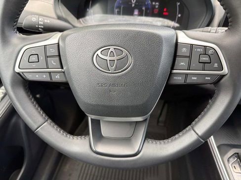 Certified 2025 Toyota Grand Highlander FWD image 25