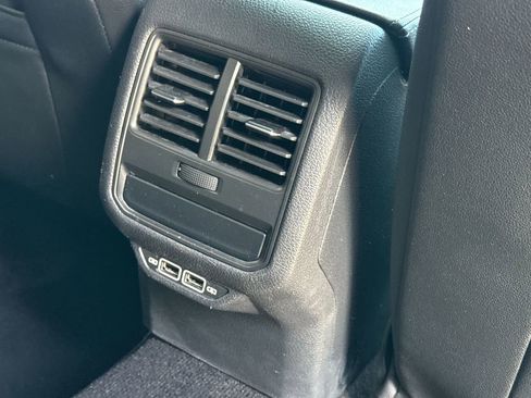 Used 2021 Volkswagen Passat 2.0T SE image 32