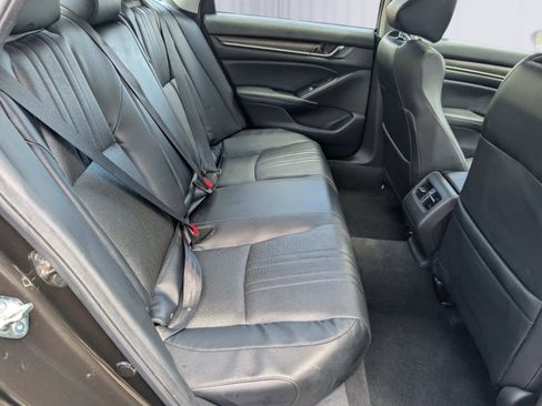 Certified 2018 Honda Accord Touring image 10