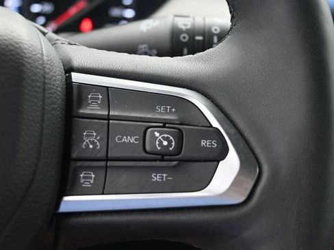 Used 2025 Jeep Compass Limited AWD/4WD image 30
