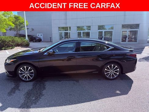 Used 2020 Lexus ES 300h w/ Premium Package image 5