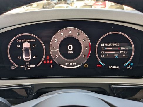 Certified 2025 Porsche Cayenne Coupe image 16