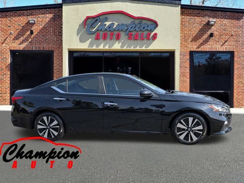 Used 2022 Nissan Altima 2.5 SV FWD image 3