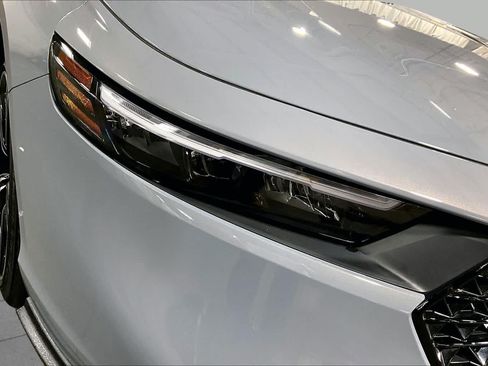 Used 2025 Honda Accord Sport image 28