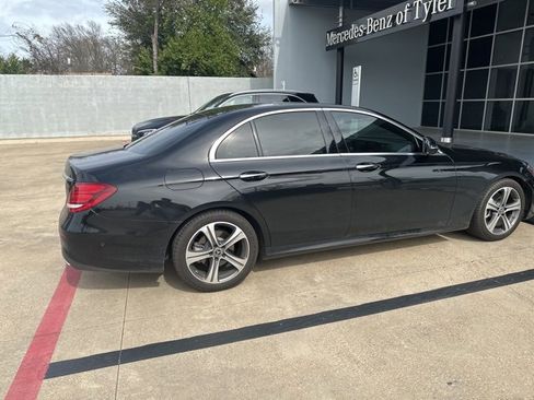 Used 2018 Mercedes-Benz E 300 image 2
