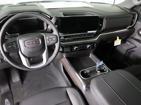 New 2026 GMC Sierra 3500 SLT w/ SLT Convenience Package AWD/4WD image 15