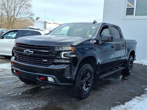 Used 2021 Chevrolet Silverado 1500 LT Trail Boss w/ Convenience Package II image 3