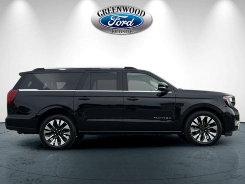 Certified 2025 Ford Expedition Max Platinum w/ Driver's Package AWD/4WD image 3