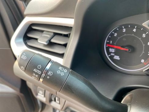 Used 2023 GMC Acadia SLT w/ Elevation Edition AWD/4WD image 23