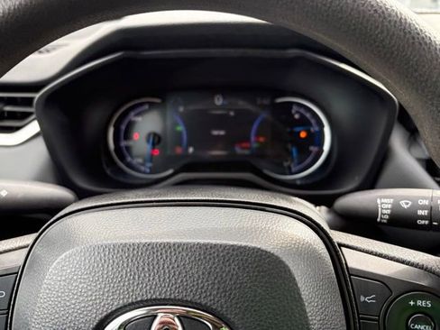 Used 2024 Toyota RAV4 LE image 15