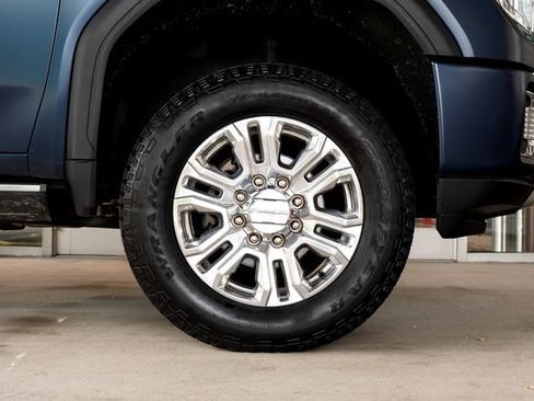 Used 2023 GMC Sierra 2500 Denali w/ Denali Ultimate Package AWD/4WD image 16