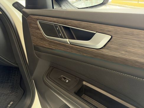 Used 2024 Volkswagen Atlas SEL image 42