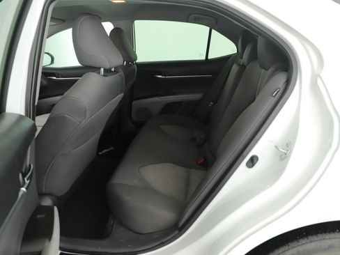 Used 2022 Toyota Camry LE FWD image 21